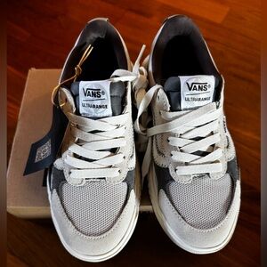 Brand new with box and tags Vans MTE UltraRange Neo VR3 Shoe US women’s size 5